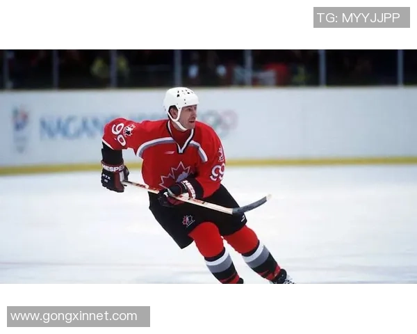 全球足球巨星男球员的辉煌历程与传奇故事探秘