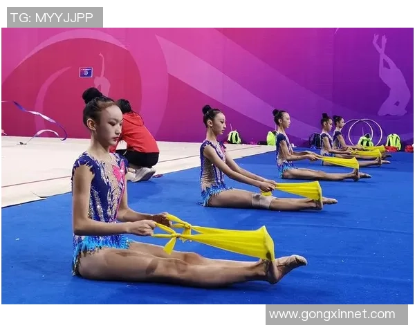 足球明星女儿展现惊人球技精彩踢球视频引发热议与关注