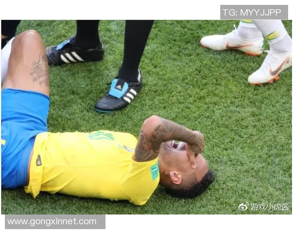 足球明星场上冲突引发热议球迷与媒体共同关注运动员情绪管理问题