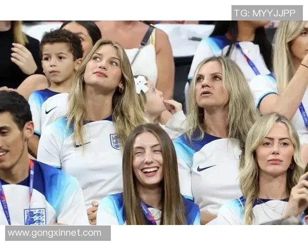 足球明星是否都需要保镖来保护他们的安全与隐私解析 足球明星是否都需要保镖来保护他们的安全与隐私解析